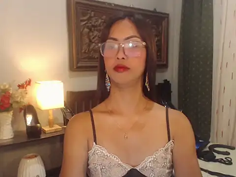 Nathalieheartt online show from 07-23-26, 01:41
