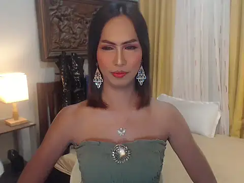 Nathalieheartt online show from 10-25-25, 02:11