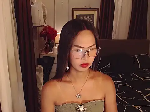 Nathalieheartt online show from 05-31-26, 02:39