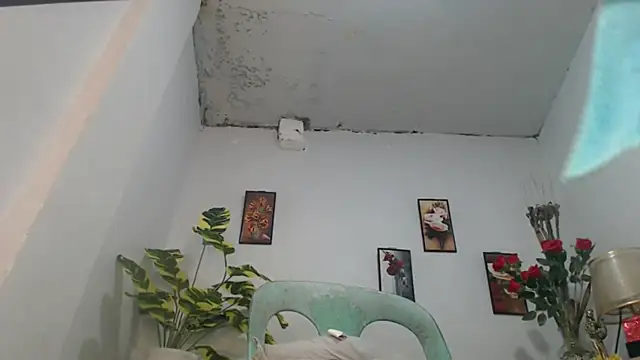 Snapshot of YourSweet-mich chatting on 09-23-25, 06:53 YourSweet-mich online show from 09-23-25, 06:53
