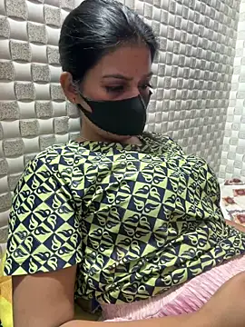 Hot Jaanvi  online show from 04-15-26, 06:52