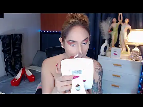 Allysonevanns online show from 05-18-26, 02:44