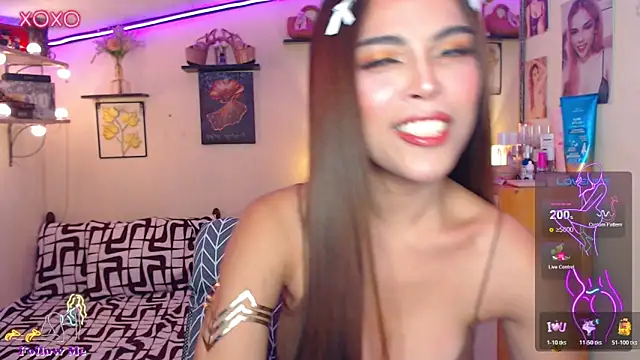 Snapshot of izabella_moore chatting on 03-11-26, 04:06 izabella moore online show from 03-11-26, 04:06