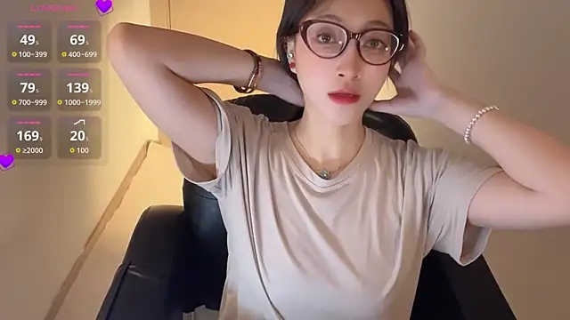 Seraphina-se online show from 04-17-26, 04:54