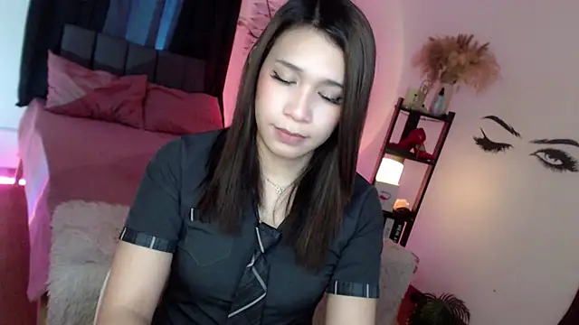 Snapshot of Veniceseduction chatting on 09-18-25, 06:16 Veniceseduction online show from 09-18-25, 06:16