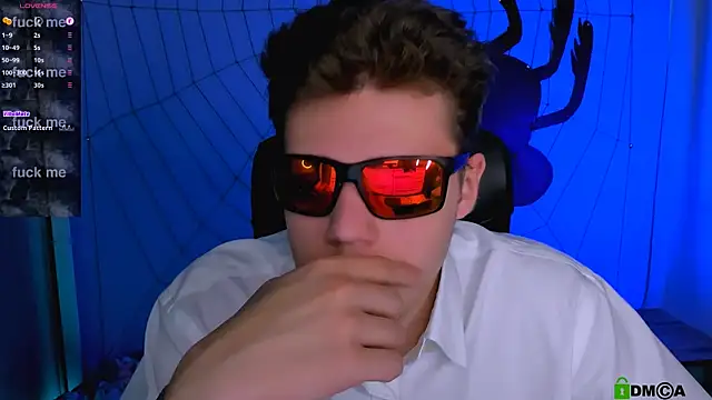 lucas long  online show from 10-28-25, 09:41