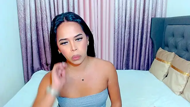 Lorainnelustts online show from 11-10-25, 07:35