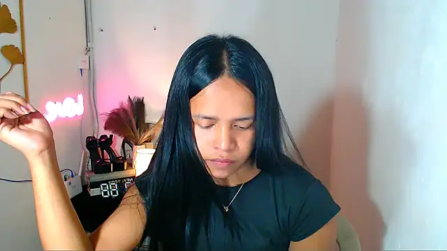 Lorainnelustts online show from 03-02-26, 04:57