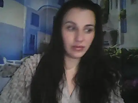 Snapshot of Qinini chatting on 12-01-25, 09:37 Qinini online show from 12-01-25, 09:37