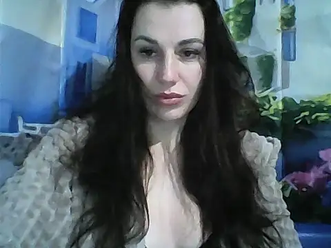 Snapshot of Qinini chatting on 02-24-26, 02:45 Qinini online show from 02-24-26, 02:45