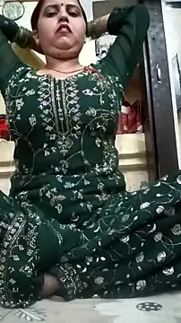 Snapshot of Ritika_ranii chatting on 10-10-25, 08:48 Ritika ranii online show from 10-10-25, 08:48