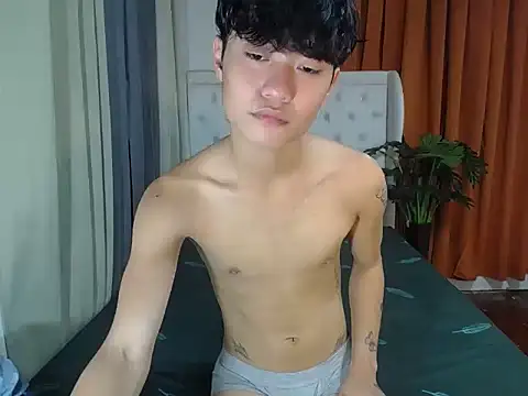 ur little secret online show from 04-10-26, 08:32