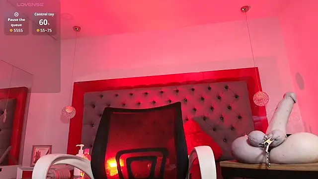 Snapshot of MirandaSould chatting on 04-17-26, 01:25 MirandaSould online show from 04-17-26, 01:25