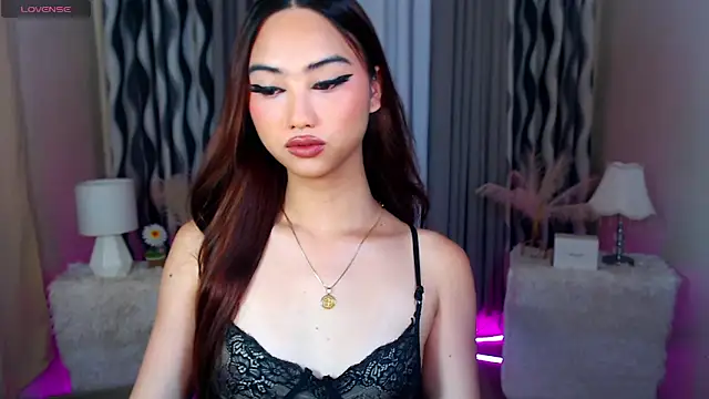 Kiah Wyatt online show from 11-08-25, 05:22