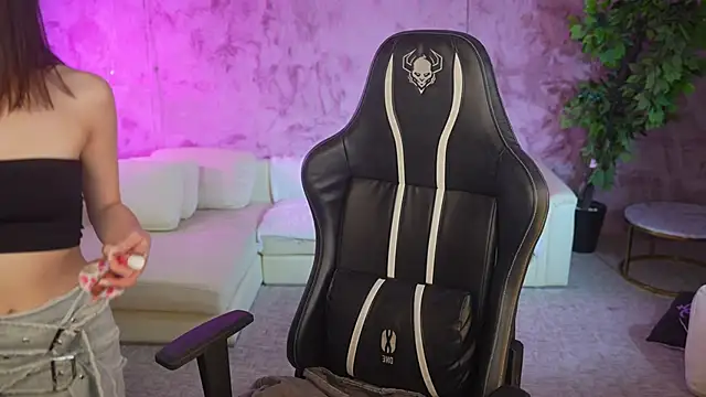 Selena Glow online show from 10-05-25, 06:42