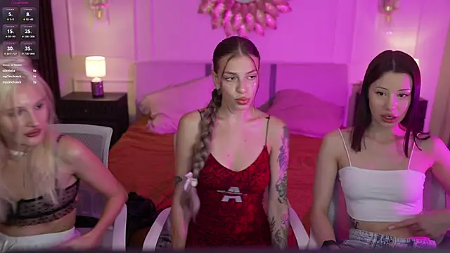 Selena Glow online show from 09-18-25, 10:57