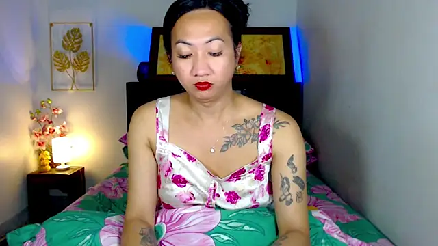 LovelyQueen69 online show from 07-08-26, 10:43