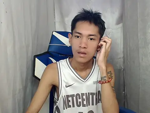 Snapshot of riks_tyler chatting on 06-13-26, 05:27 riks tyler online show from 06-13-26, 05:27