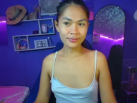 Snapshot of urgirljane chatting on 06-19-26, 03:40 urgirljane online show from 06-19-26, 03:40