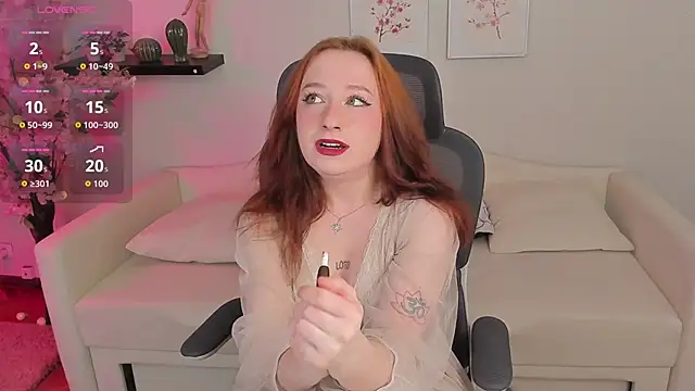 Snapshot of Violet_Griffen chatting on 02-27-26, 03:56 Violet Griffen online show from 02-27-26, 03:56