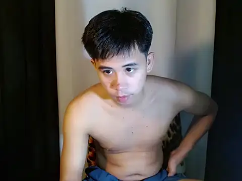 Snapshot of urasianbigcock chatting on 10-10-25, 07:04 urasianbigcock online show from 10-10-25, 07:04