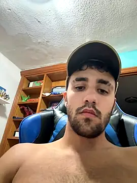 Snapshot of aavrdvh33 chatting on 10-07-25, 07:48 aavrdvh33 online show from 10-07-25, 07:48