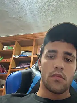 Snapshot of aavrdvh33 chatting on 09-16-25, 09:27 aavrdvh33 online show from 09-16-25, 09:27