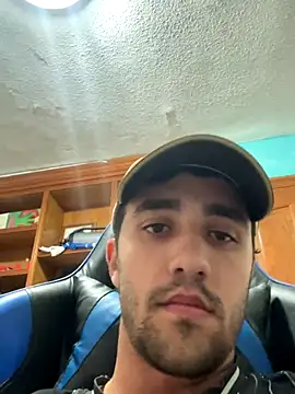 aavrdvh33 online show from 11-17-25, 04:44