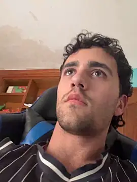 aavrdvh33 online show from 11-13-25, 04:00