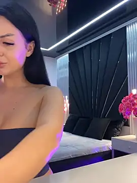 KenyaCruz online show from 10-21-25, 05:12