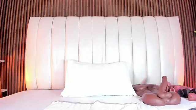 SandraMilerr online show from 03-05-26, 04:31