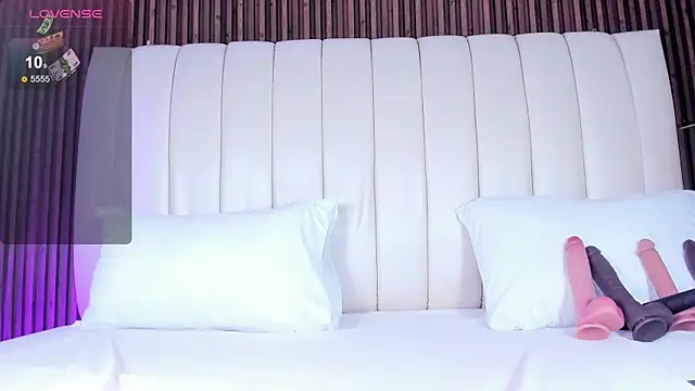 SandraMilerr online show from 12-19-25, 04:16