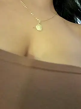 Michell em online show from 11-23-25, 03:44