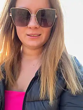 Velvetnoir21 online show from 10-29-25, 12:04