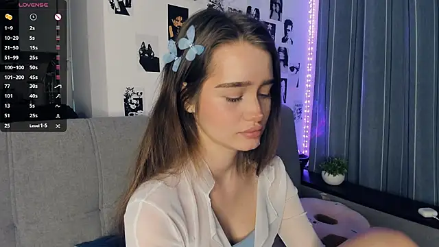 lovelyalivia online show from 11-10-25, 09:14