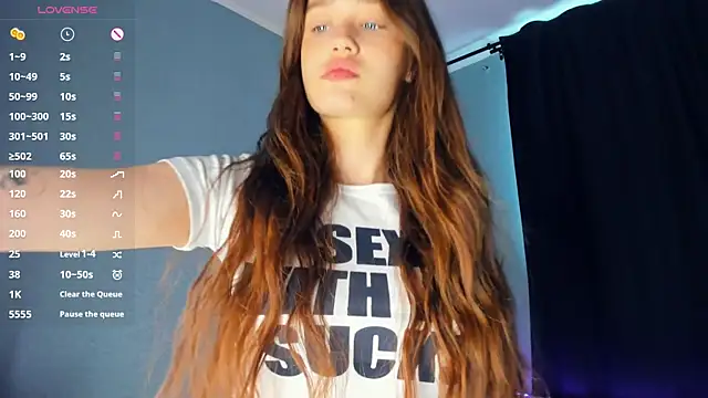 lovelyalivia online show from 04-10-26, 08:32