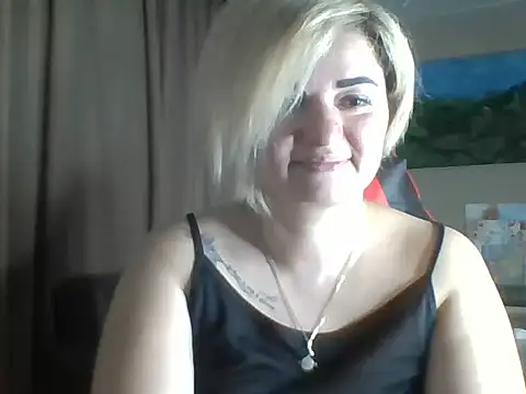 Snapshot of Wymini chatting on 09-08-25, 09:03 Wymini online show from 09-08-25, 09:03