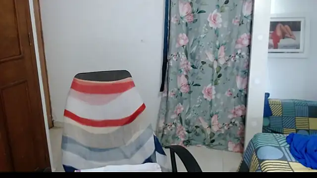 alejandralatina online show from 09-10-25, 09:41