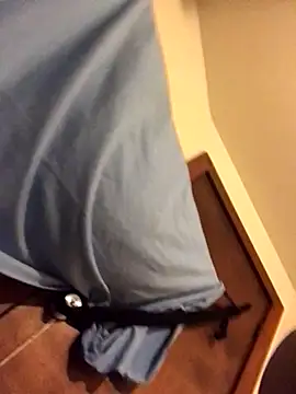 Snapshot of RivslRabbit chatting on 11-05-25, 10:51 RivslRabbit online show from 11-05-25, 10:51