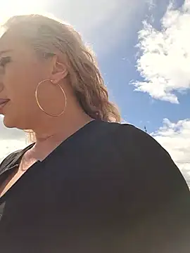 sofiacurvy 45 online show from 05-15-26, 07:12