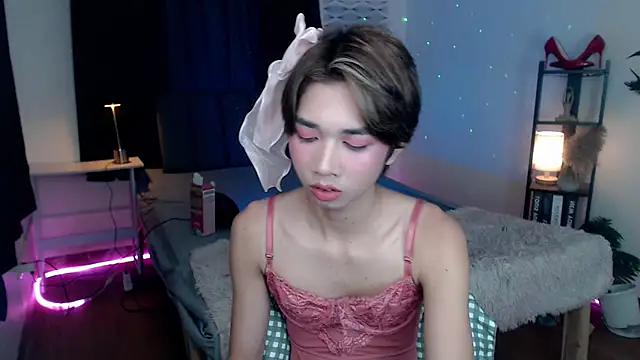 Lavictoriathegreat online show from 11-21-25, 02:27