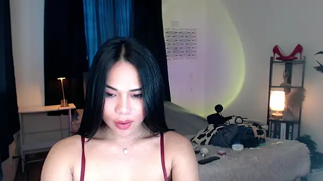 Lavictoriathegreat online show from 11-25-25, 06:25