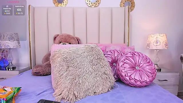 Mhia Sweet  online show from 03-26-26, 01:42