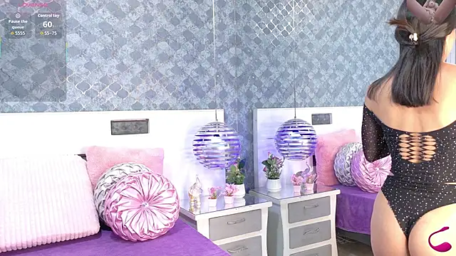 Snapshot of Mhia_Sweet_ chatting on 09-20-25, 09:42 Mhia Sweet online show from 09-20-25, 09:42