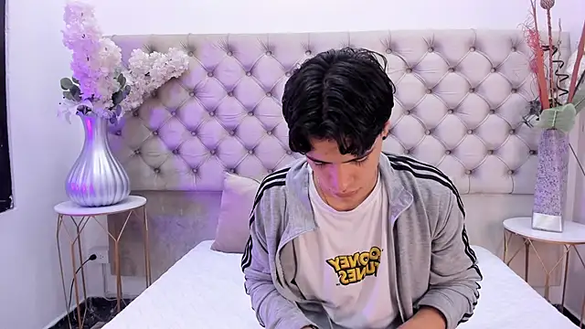 BenitoSaenz online show from 11-26-25, 11:54