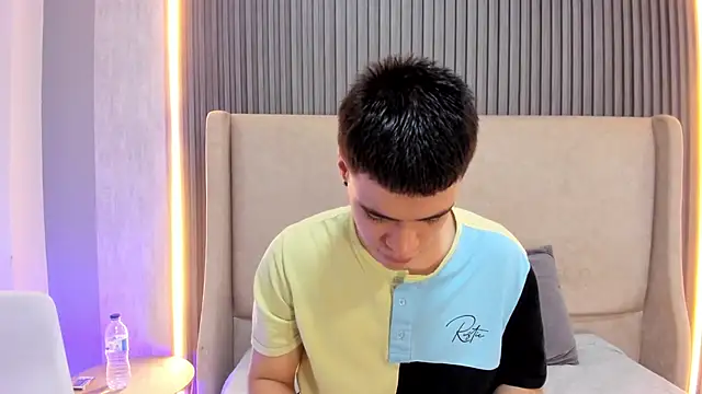 Snapshot of BenitoSaenz chatting on 02-19-26, 01:08 BenitoSaenz online show from 02-19-26, 01:08