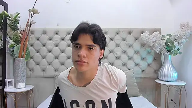 BenitoSaenz online show from 12-15-25, 12:11