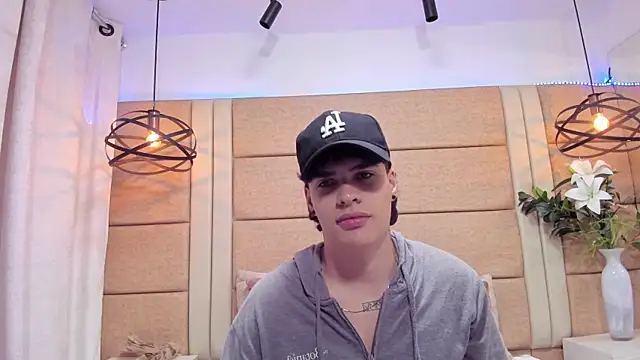 BenitoSaenz online show from 11-29-25, 12:16