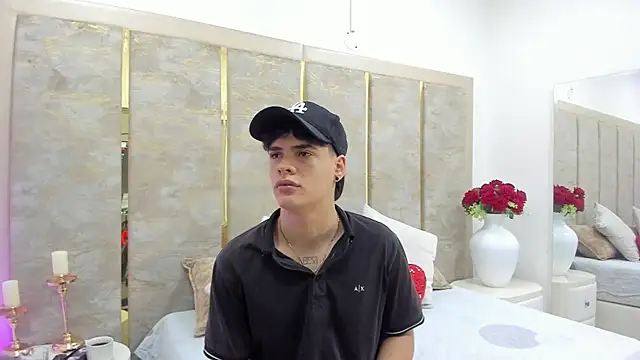 BenitoSaenz online show from 10-24-25, 11:31