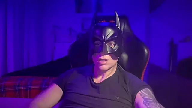 Snapshot of HardMattSteel chatting on 01-06-26, 11:31 HardMattSteel online show from 01-06-26, 11:31